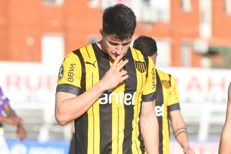 Joaquín Piquerez tras el duelo entre Fénix y Peñarol. Foto: Marcelo Bonjour.