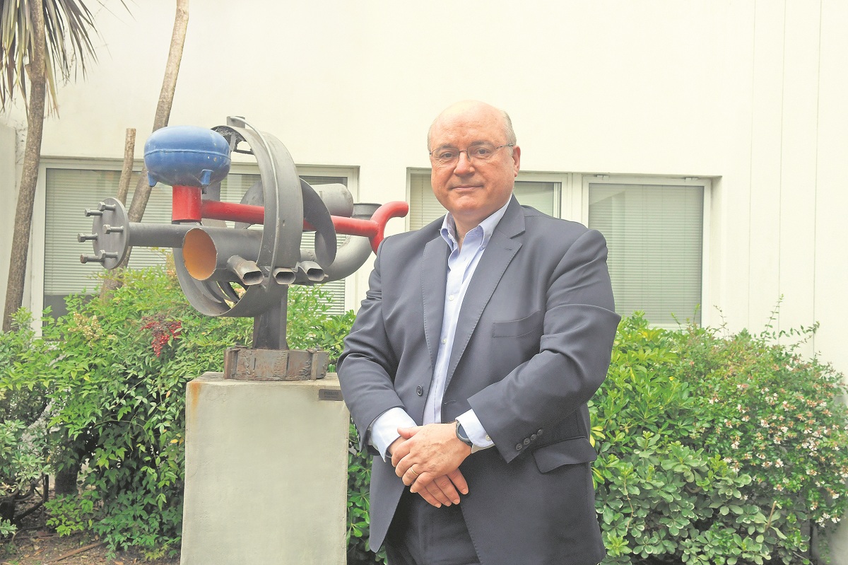 Gaston Labadie es el decano de la Facultad de Administración y Ciencias Sociales de la Universidad ORT. Foto: Marcelo Bonjour.