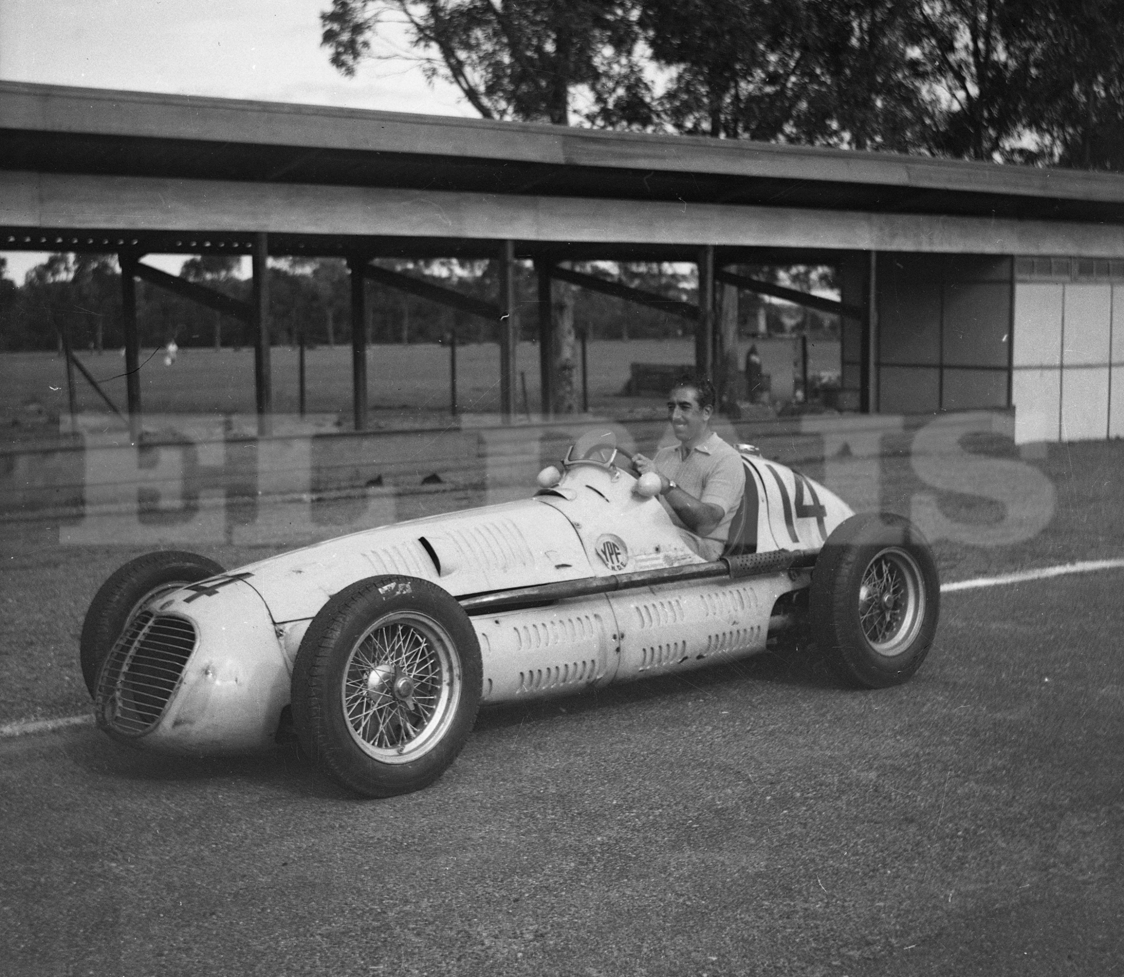 Eitel Cantoni, la gran figura del automovilismo uruguayo en esos años. Foto: Archivo El País.