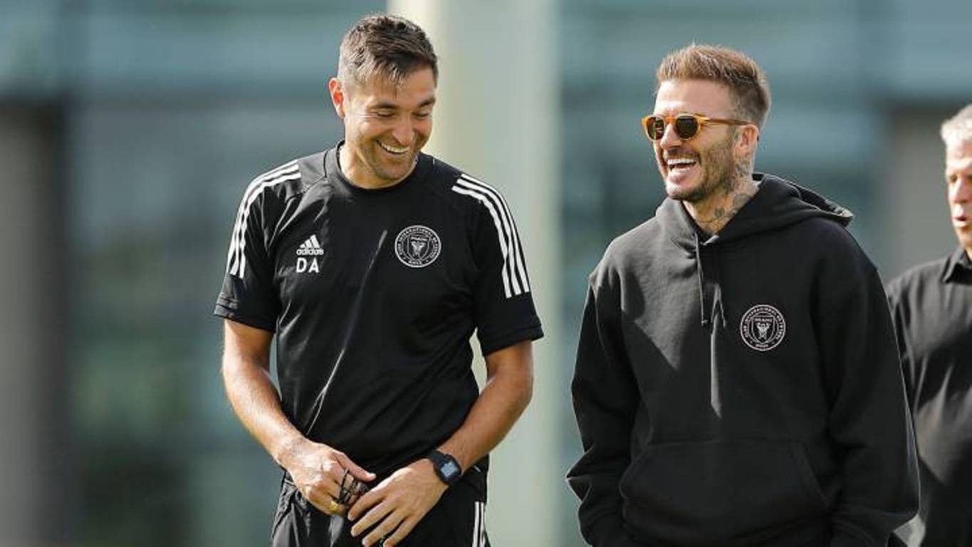 Diego Alonso con David Beckham