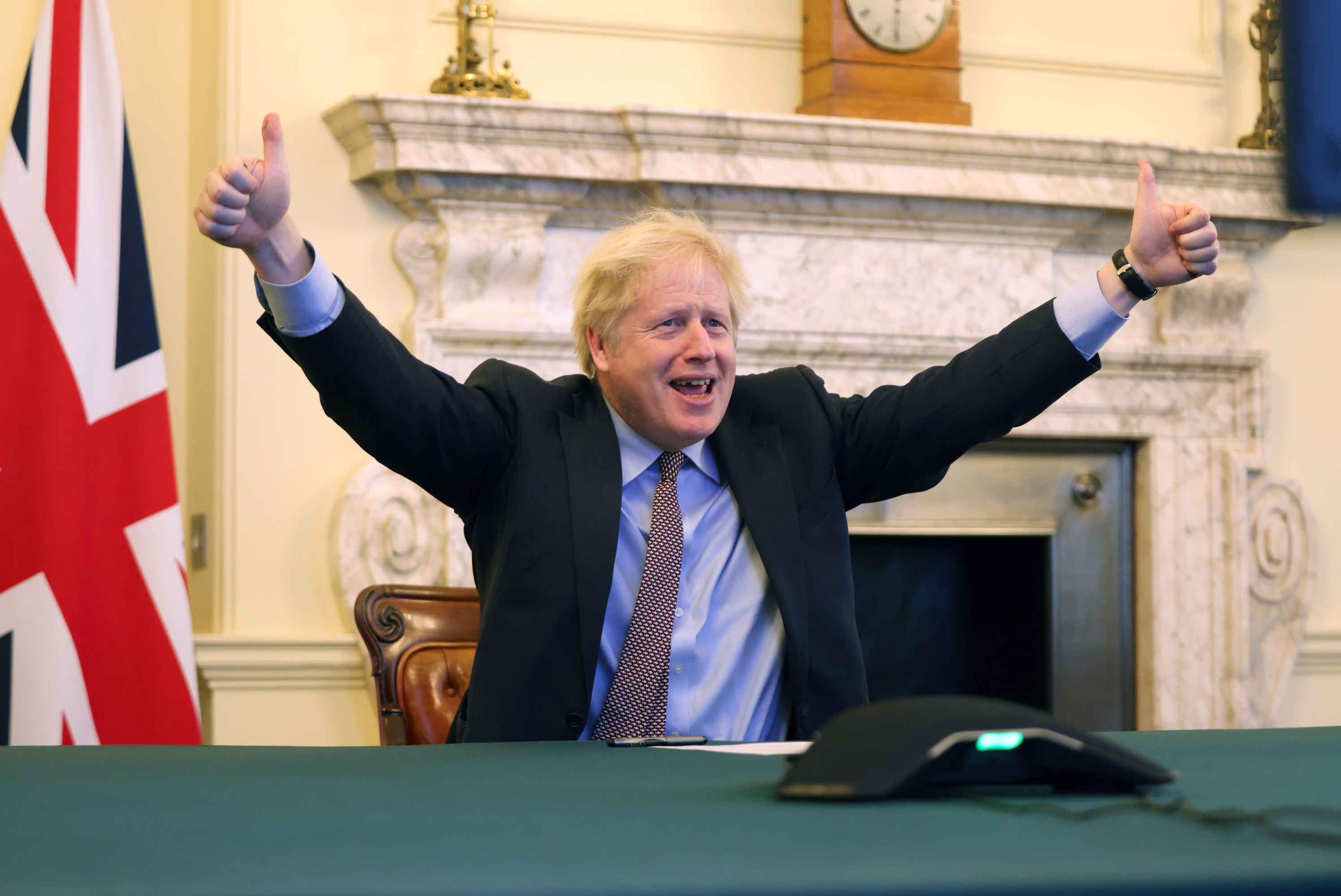 Boris Johnson tras lograr histórico acuerdo comercial posbrexit con la Unión Europea. Foto: @BorisJohnson