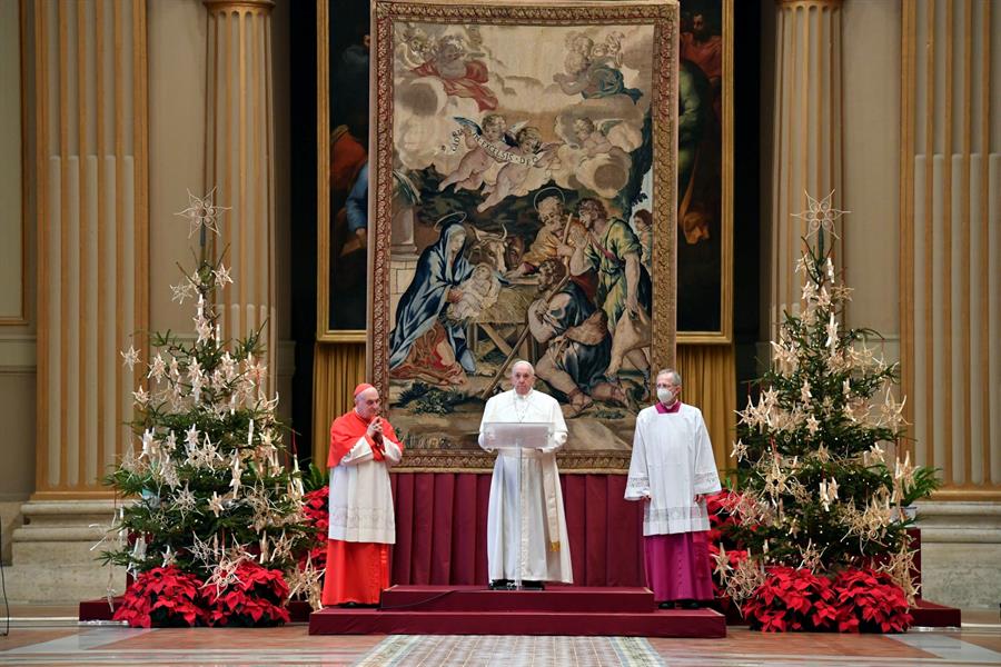 Francisco pide vacunas para todos en su mensaje de Navidad Foto: EFE