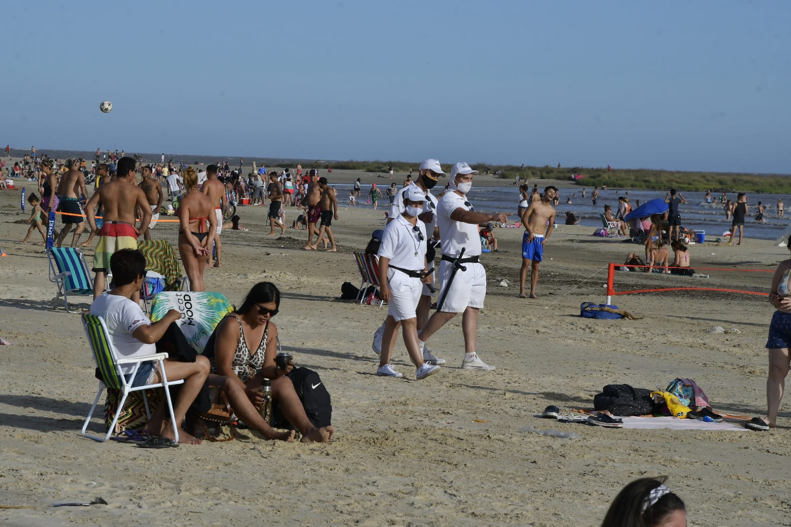 Playa Malvín - 3 de enero. Foto: Leonardo Mainé