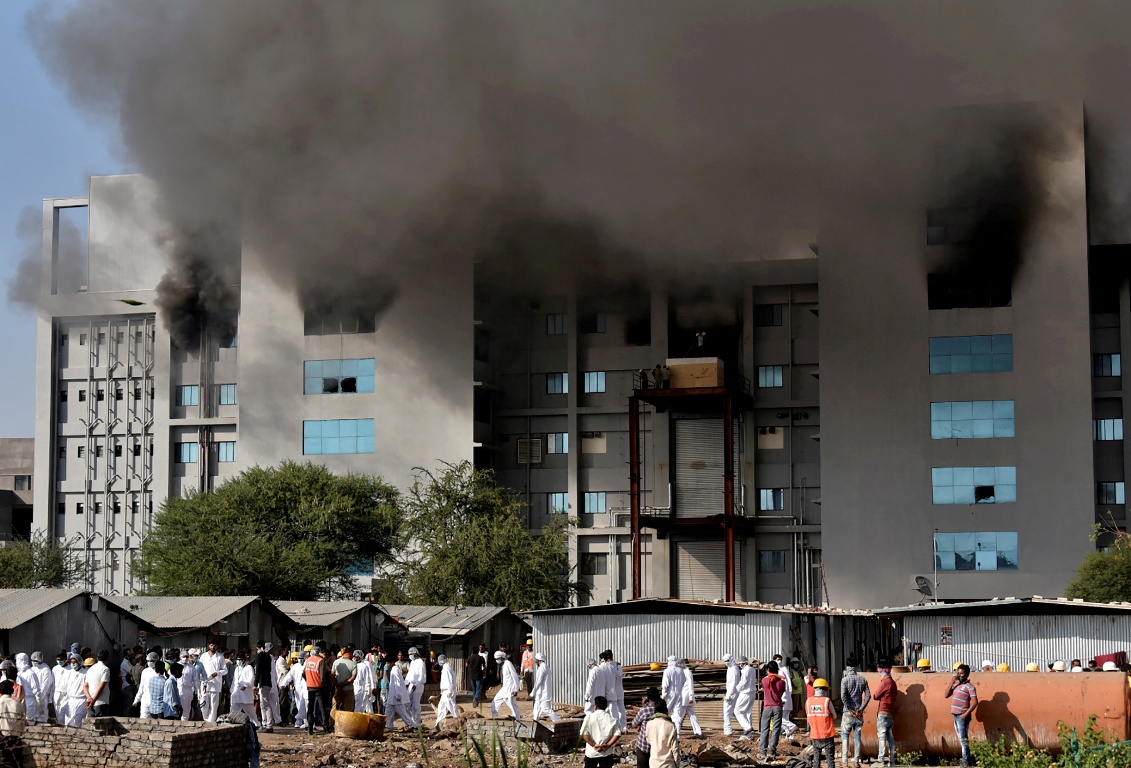 India: incendio en mayor productor de vacunas de COVID-19. Foto: Reuters.