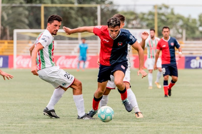 Colón vs. Albion. Foto: @SegundaAUF.