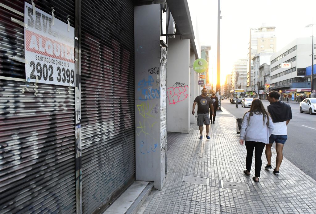 Comercios cerrados en 18 de Julio. Foto: Marcelo Bonjour