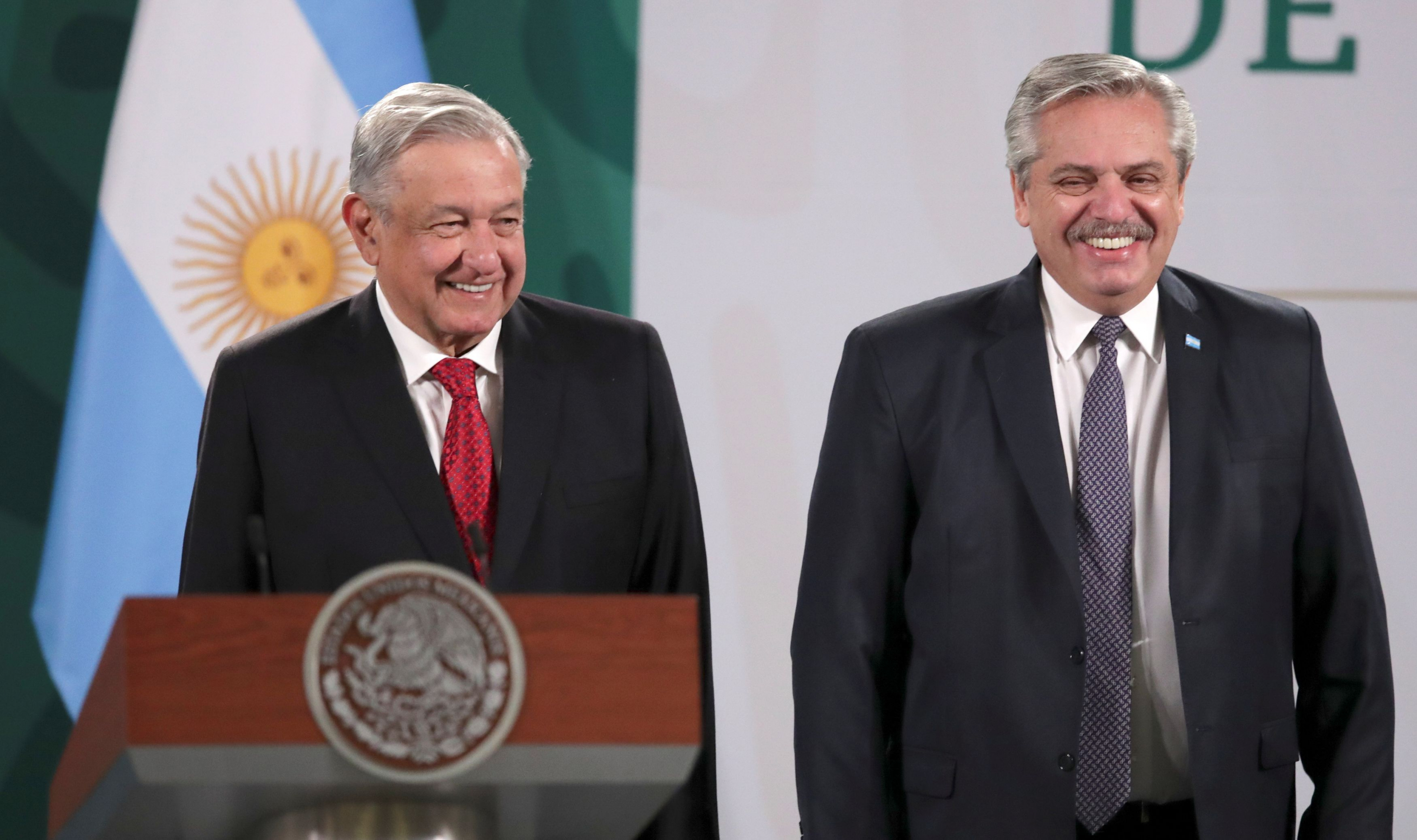 Alberto Fernández junto a Andrés Manuel López Obrador. Foto: Reuters.