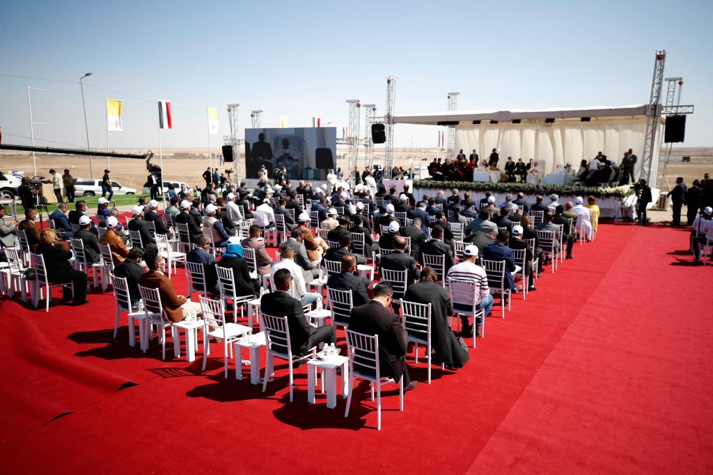 En la antigua ciudad de Ur, situada en el sur de Irak, Francisco encabezó un encuentro con representantes de minorías religiosas. Foto: AFP