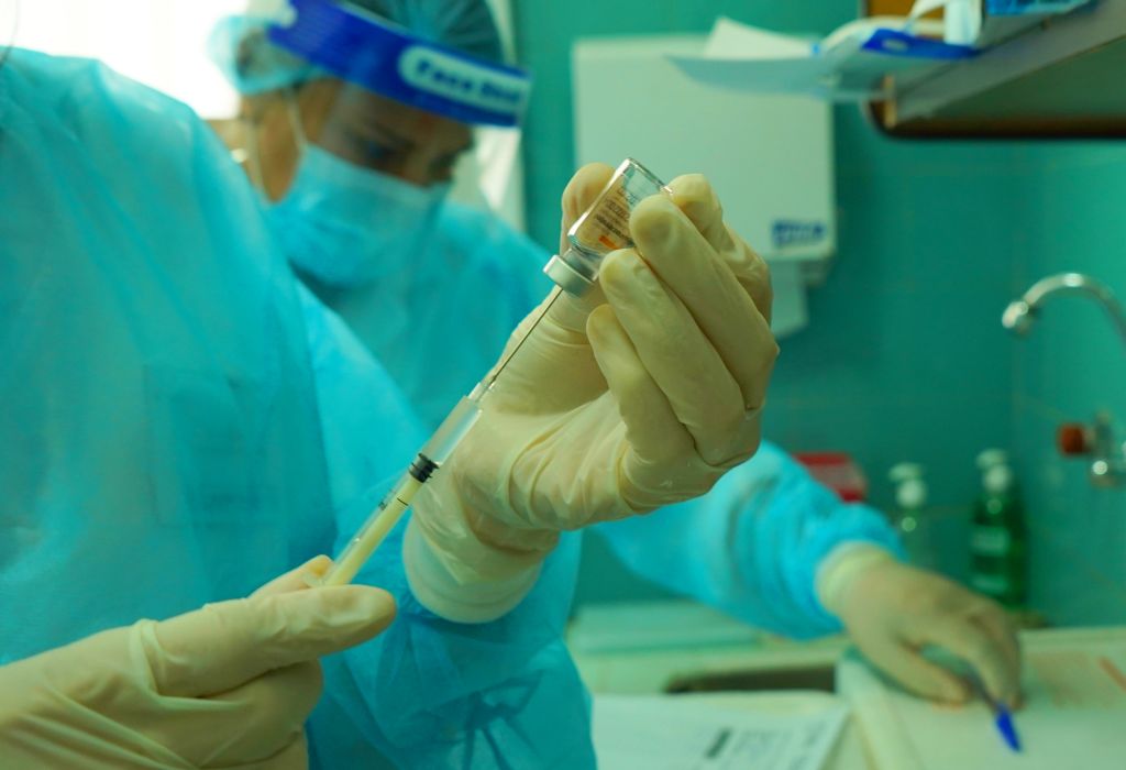 Vacunación contra el coronavirus. Foto: Mateo Vázquez