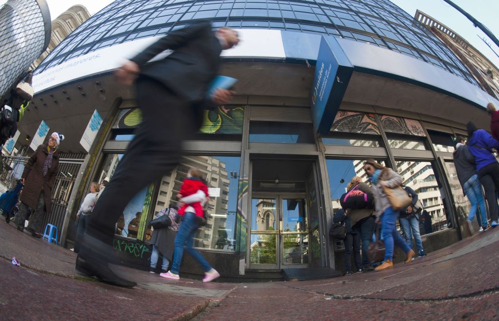 El fiscal de Delitos Económicos, Enrique Rodríguez, investiga una denuncia sobre la gestión anterior en el Mides. Foto: Fernando Ponzetto
