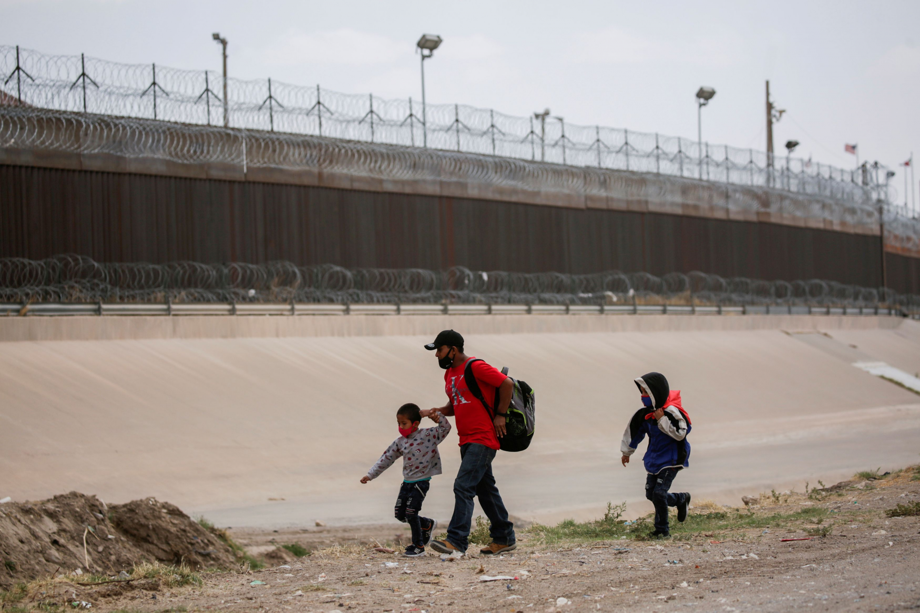 Migrantes en la frontera con Estados Unidos. Foto: Reuters