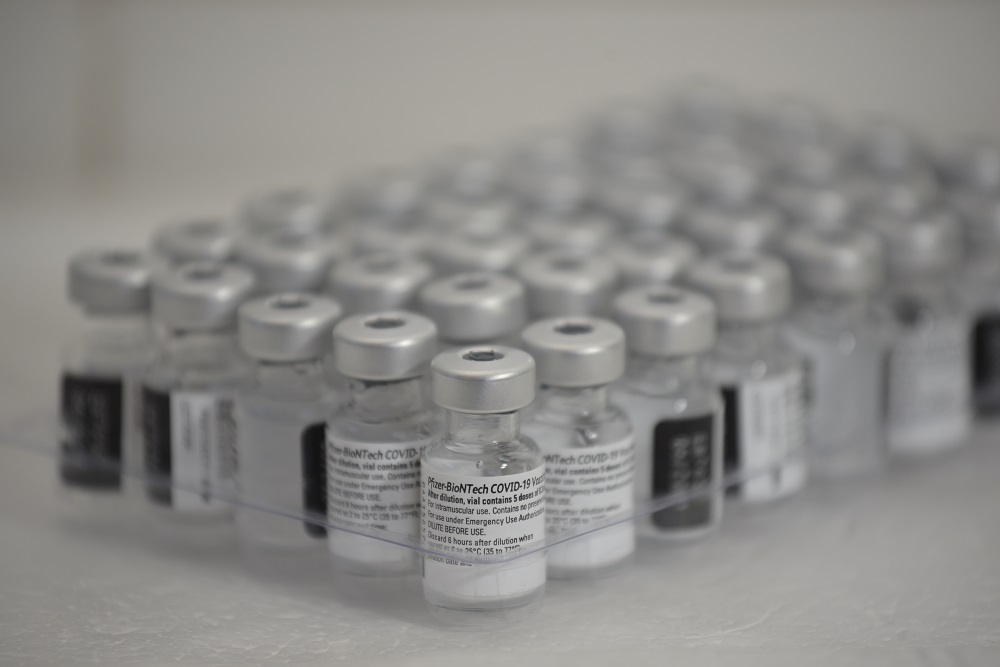 Dosis de la vacuna contra el COVID-19 de Pfizer. Foto: Leonardo Mainé.