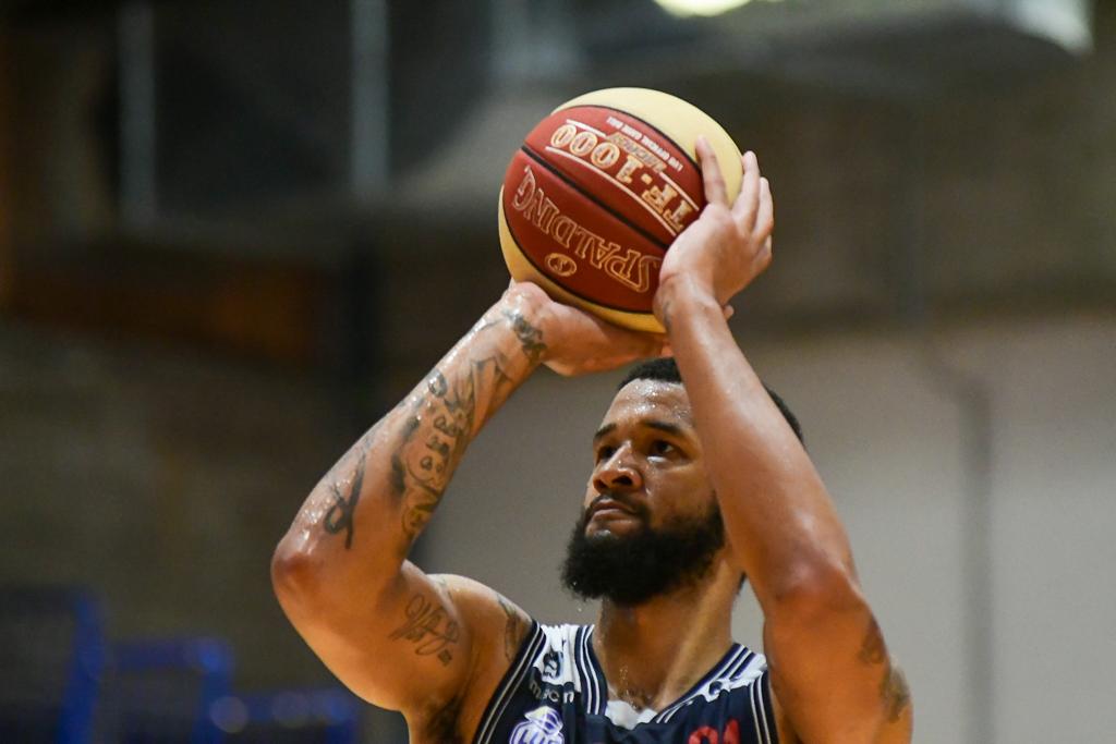 Chris Ortíz, la figura de Defensor Sporting ante Goes. Foto: Estefanía Leal.