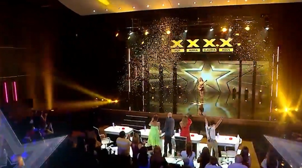 El botón dorado de Pilar Etcheverry en "Got Talent Uruguay". Foto: Captura de Twitter @gottalentuy