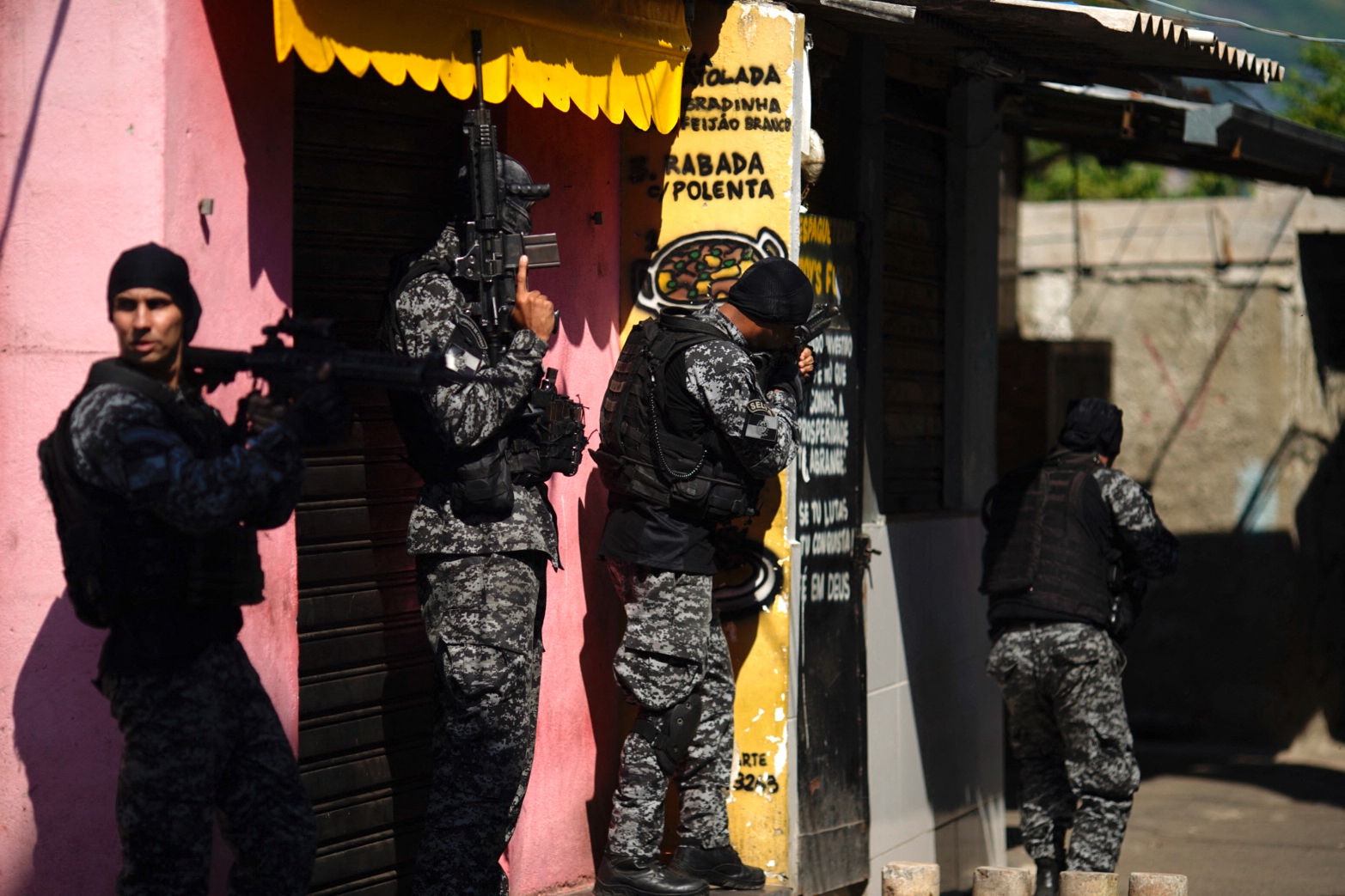 Operación policial en favela de Río de Janeiro. Foto: AFP
