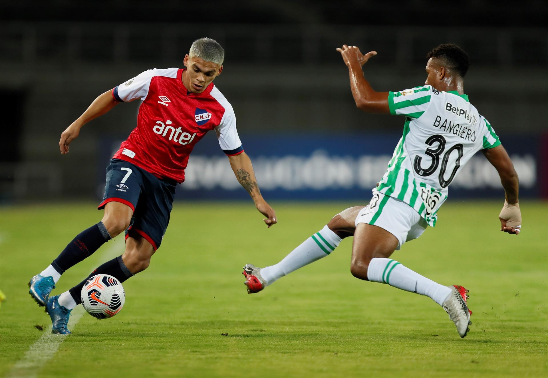 Brian Ocampo ante Atlético Nacional por Copa Libertadores. Foto: EFE