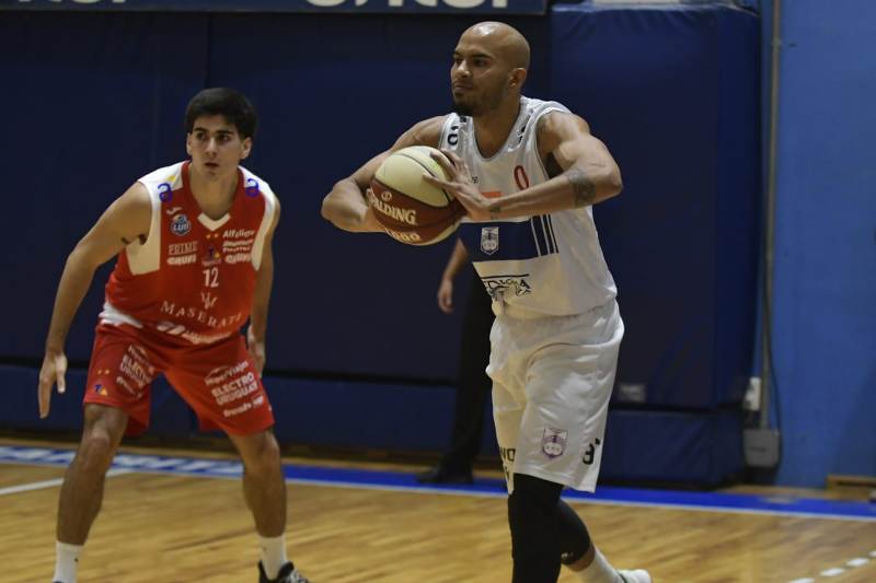 Defensor Sporting vs. Trouville. Foto: Marcelo Bonjour.