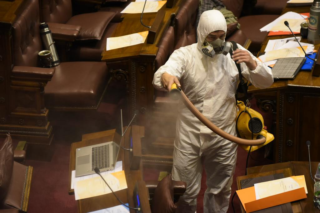 Coronavirus: sanitización de la Cámara de Diputados. Foto: Leonardo Mainé.