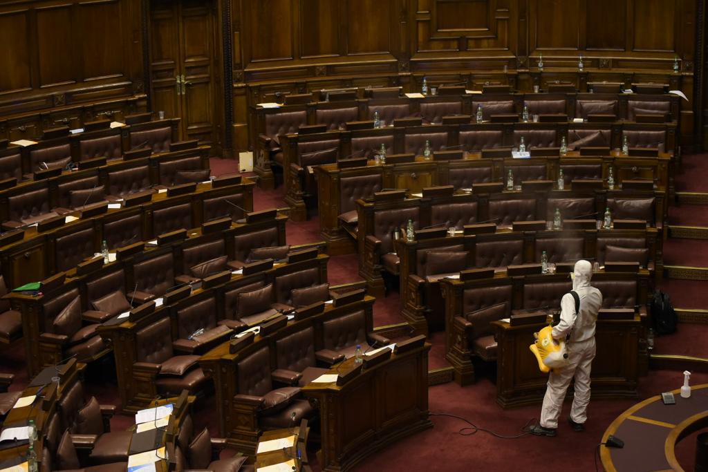 Coronavirus: sanitización de la Cámara de Diputados. Foto: Leonardo Mainé.