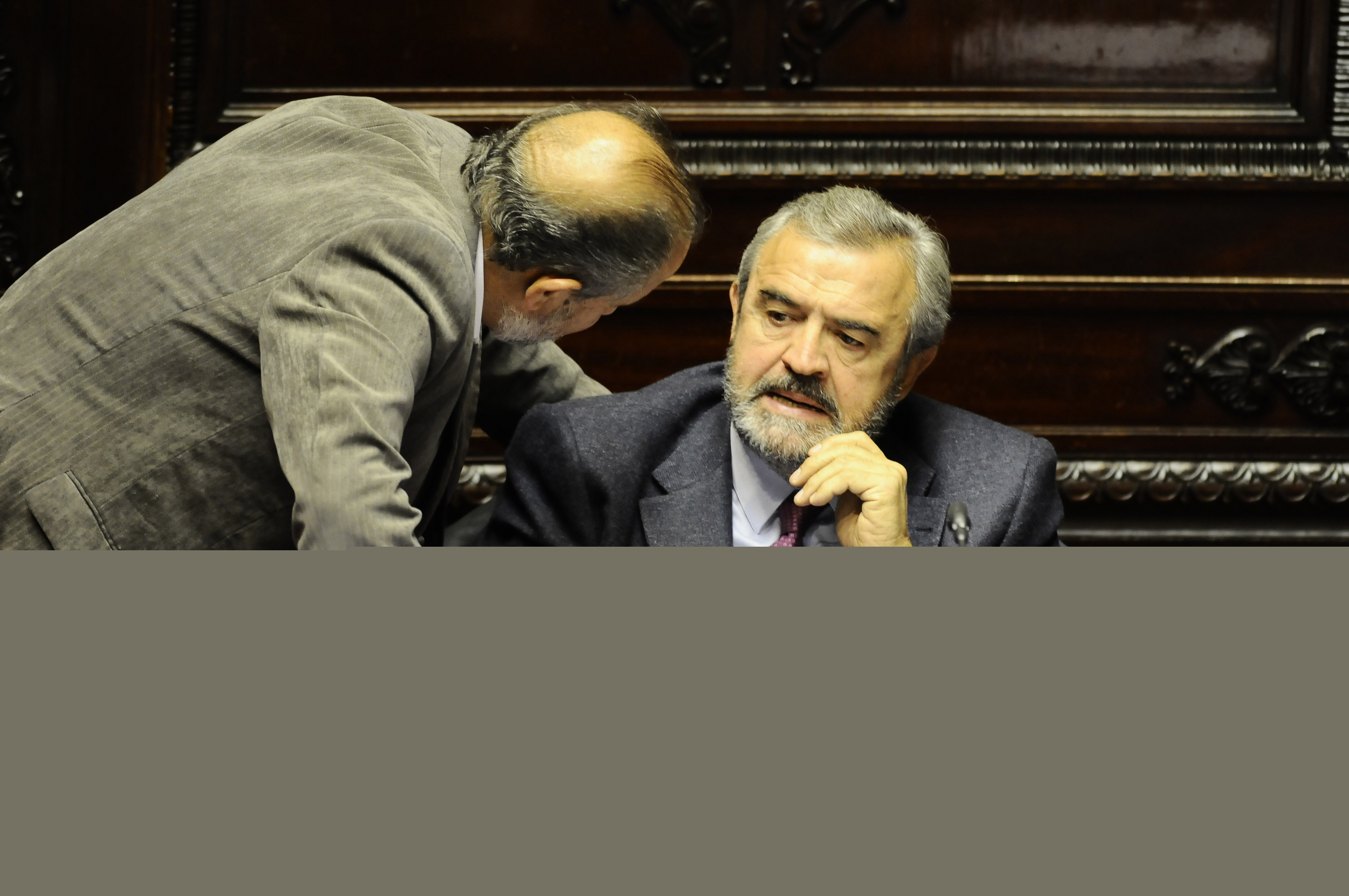 Jorge Saravia y Jorge Larrañaga en el Parlamento. foto: Archivo El País