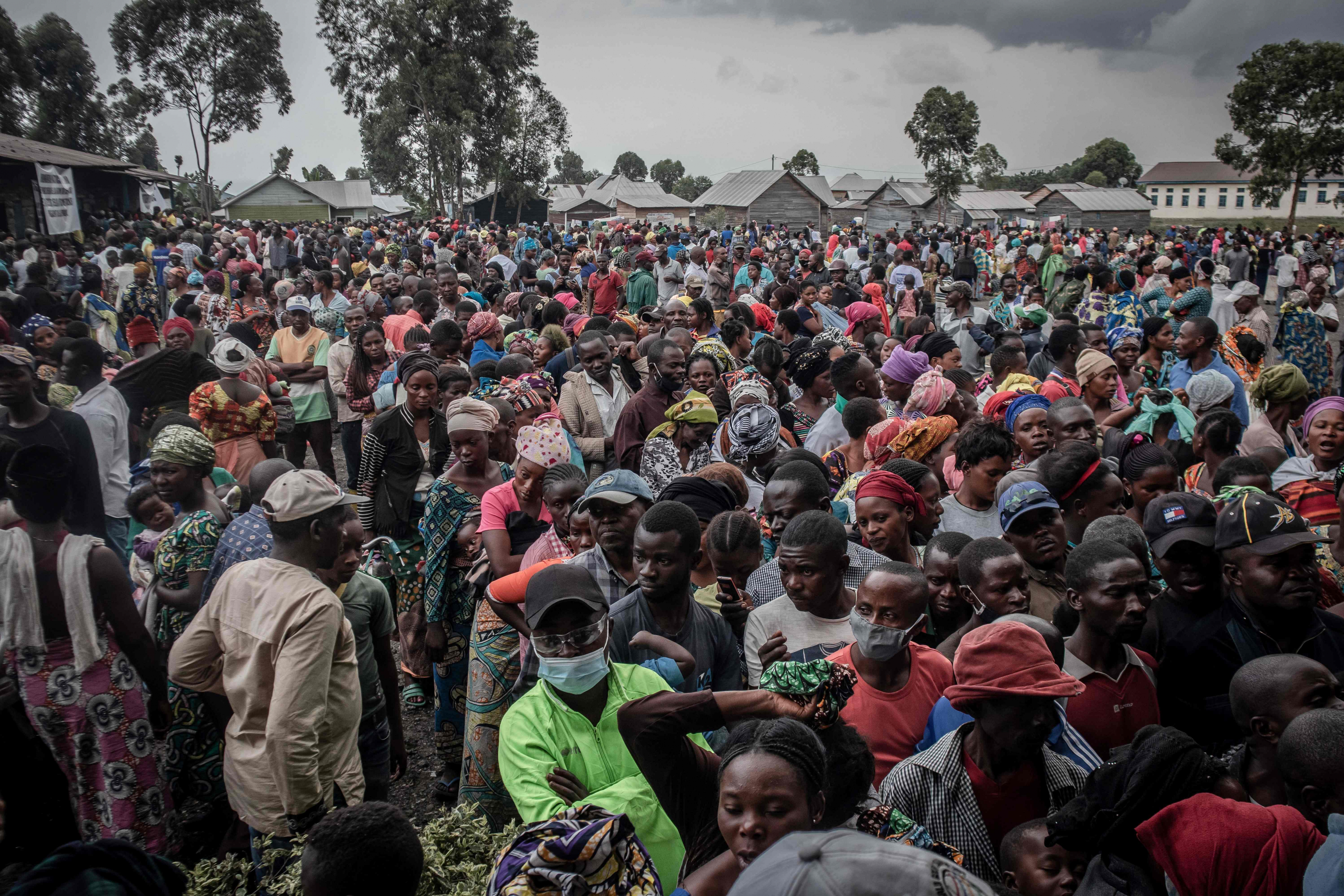 Éxodo de miles de personas en el congo tras erupción del volcán Nyirangongo. Foto: AFP.