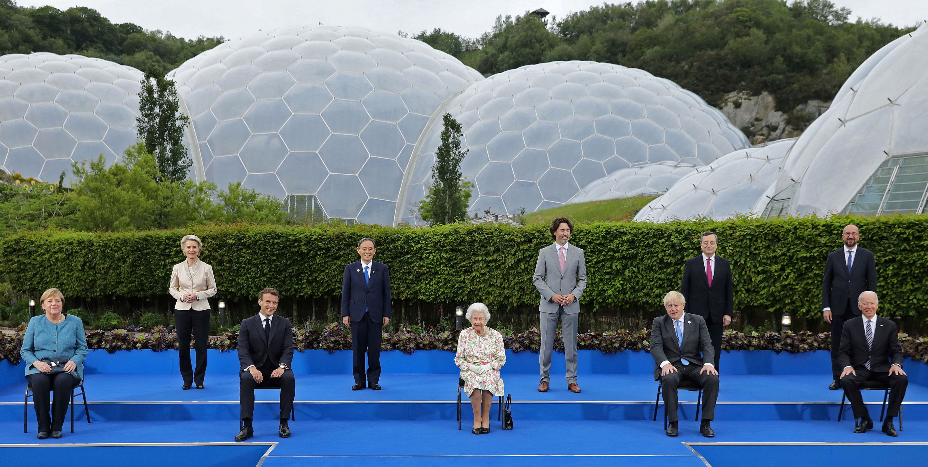 Autoridades del G7 y miembros de la familia real