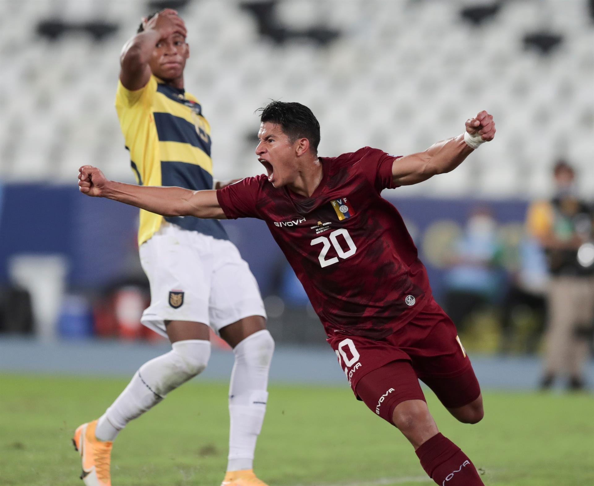 Copa América: Ronald Hernández festeja el tanto que le dio el empate a Venezuela ante Ecuador. Foto: EFE