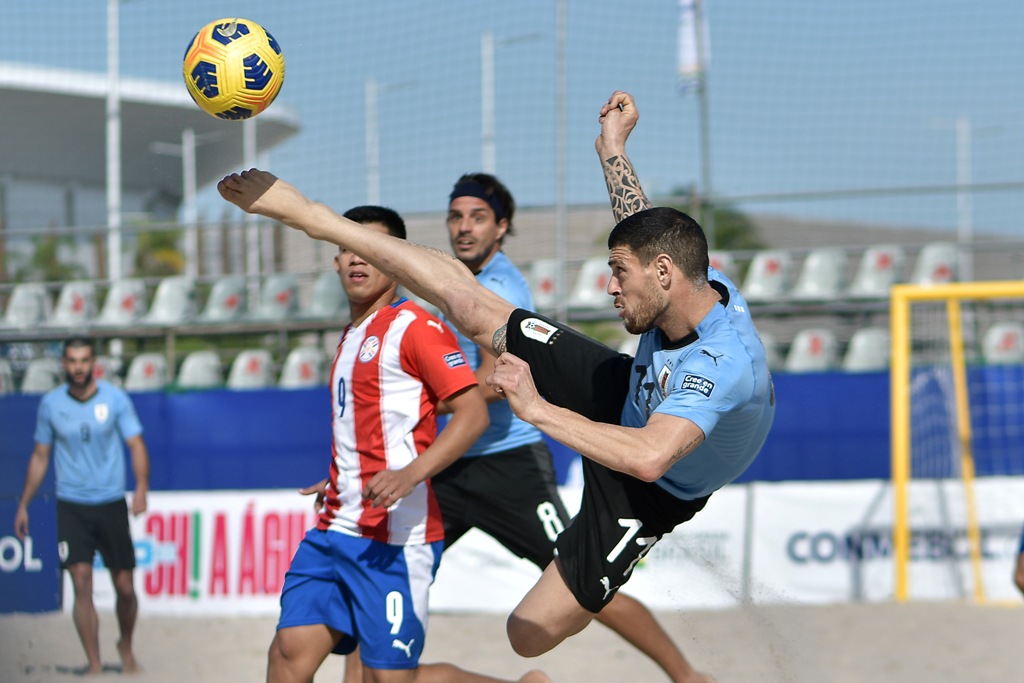 Nicolás Bella, jugador de la selección de fútbol playa. Foto: Conmebol.