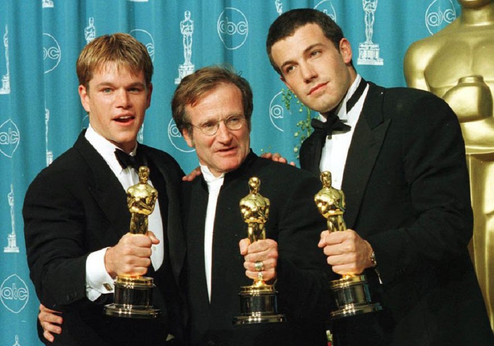 Matt Damon, Robin Williams y Ben Affleck con los Oscar de "En busca del destino". Foto: Archivo