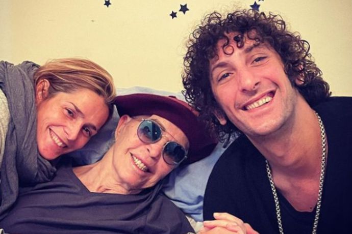 Pata Villanueva junto a sus hijos. Foto: Captura de Instagram.