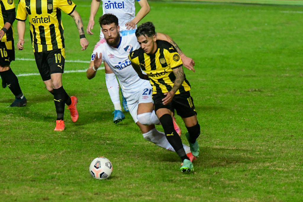 Peñarol vs. Nacional