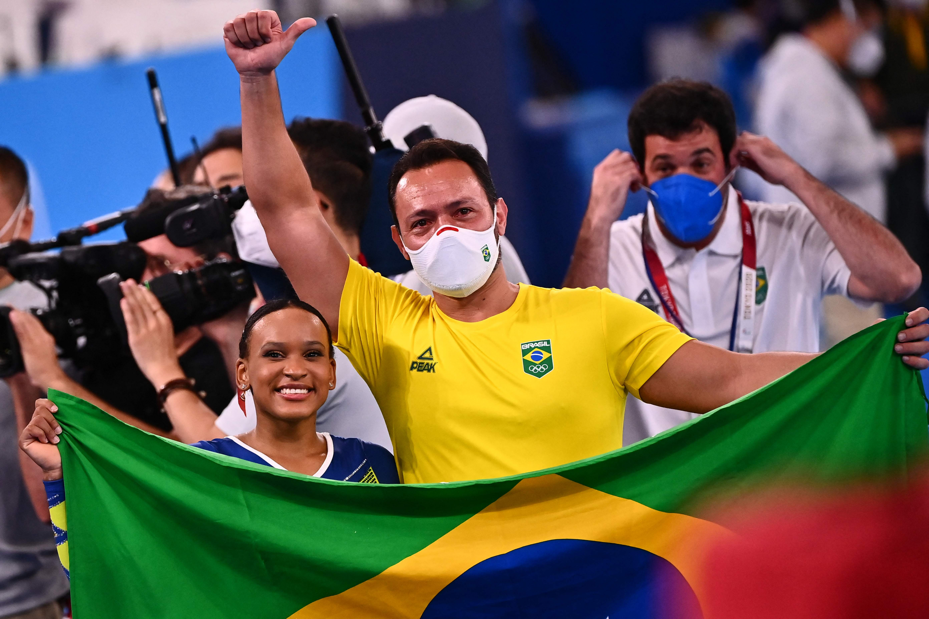 Rebeca Andrade ganó la medalla de plata. Foto: AFP.