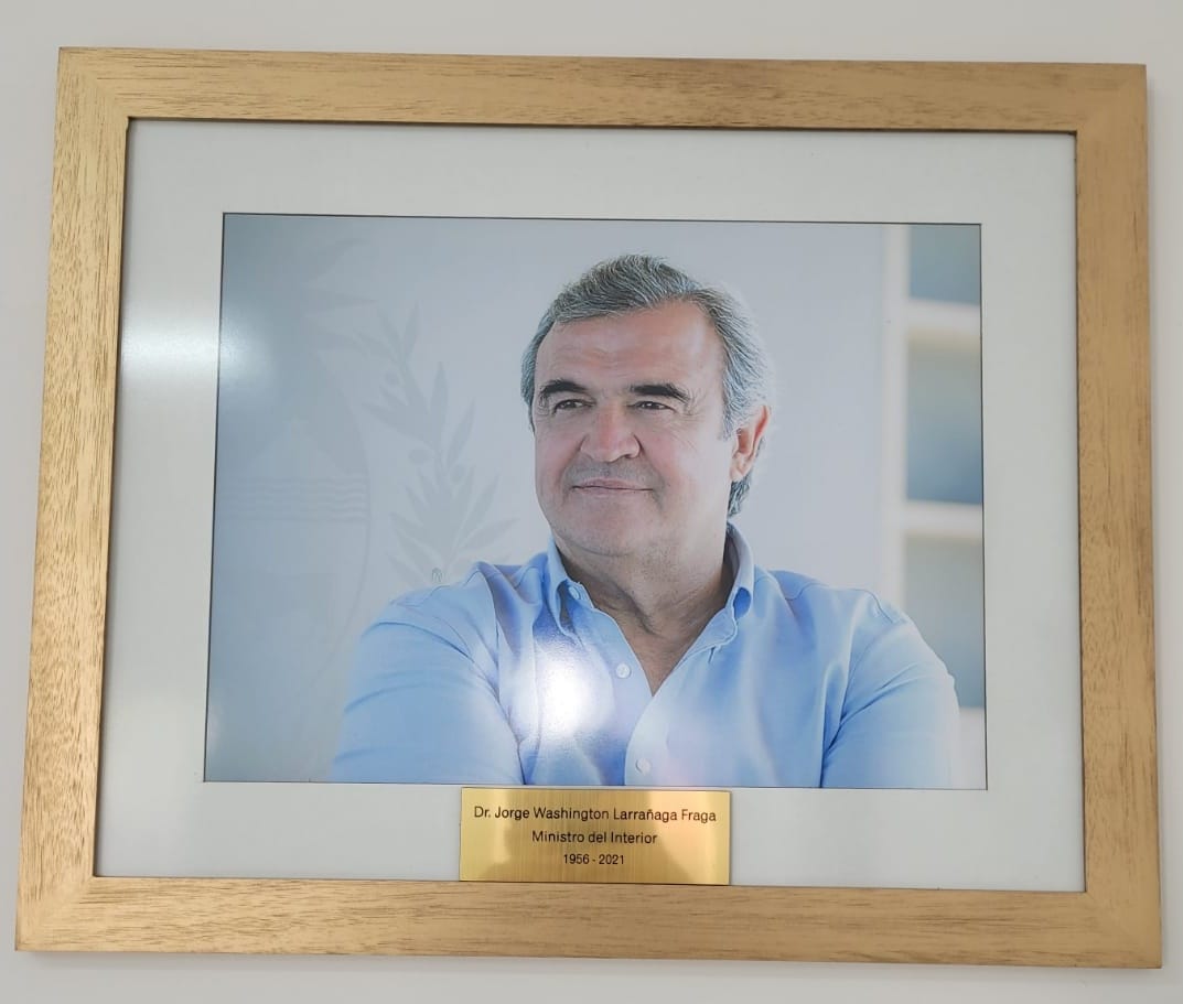 Cuadro de Jorge Larrañaga en la sala policial de Cerro Largo que lleva su nombre. Foto: Ministerio del Interior