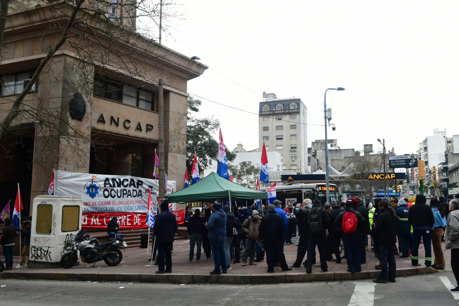 Ocupación de Edificio Ancap. Foto. Francisco Flores