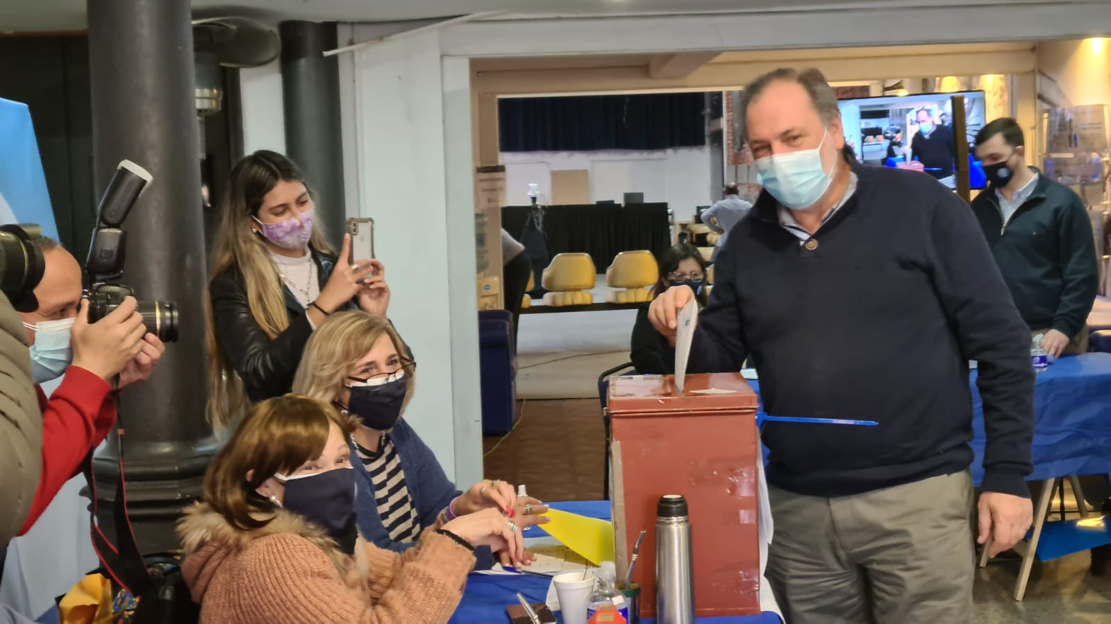 Jorge Gandini votó este sábado en la Convención del Partido Nacional. Foto: Partido Nacional
