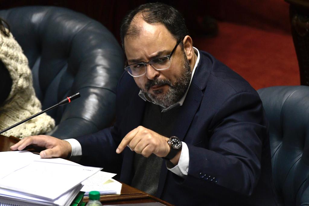 Charles Carrera, senador del Frente Amplio. Foto: Leonardo Mainé.