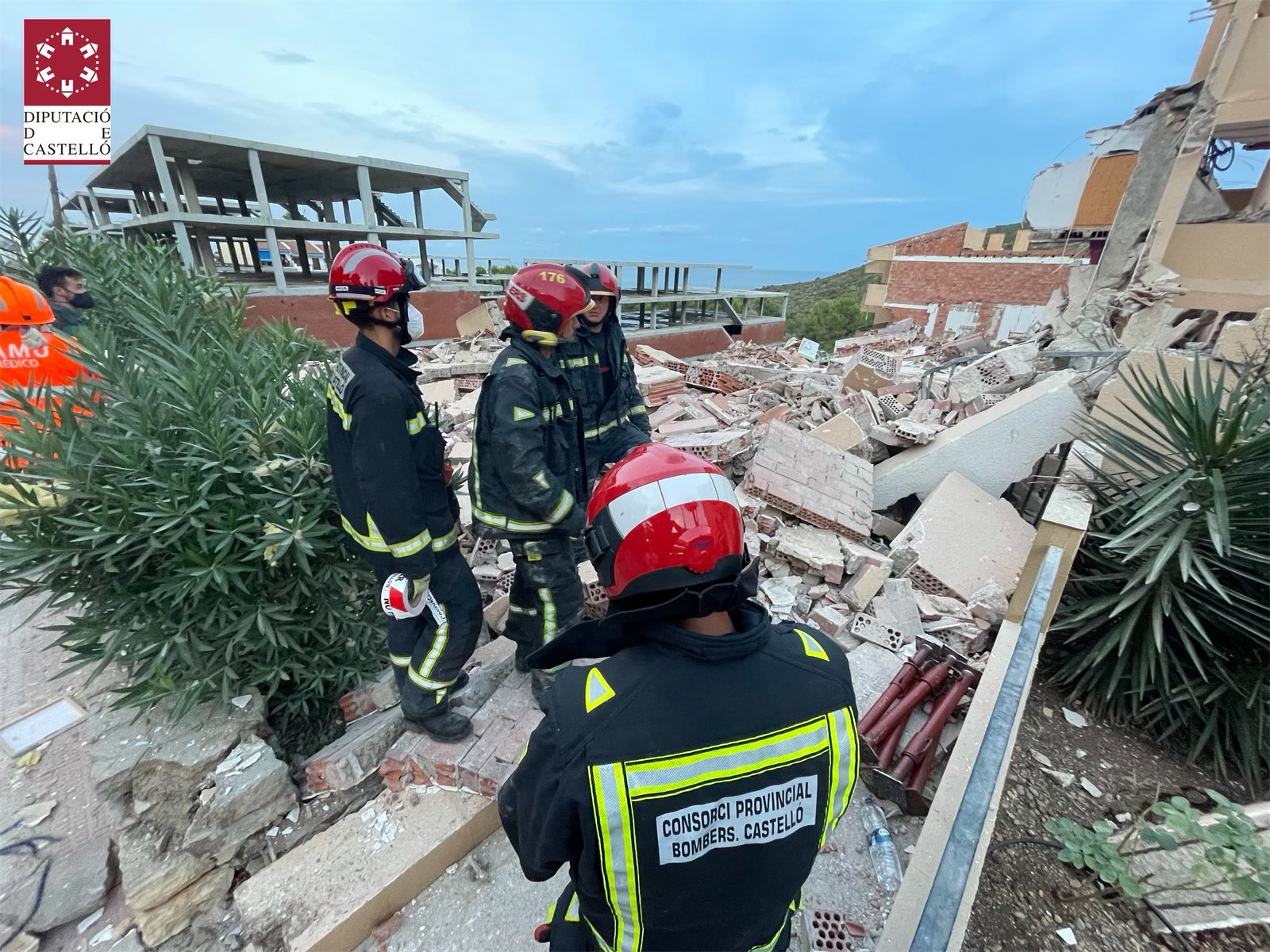 Derrumbe de un edificio en Peñíscola. Foto: @SIAB_Castellon