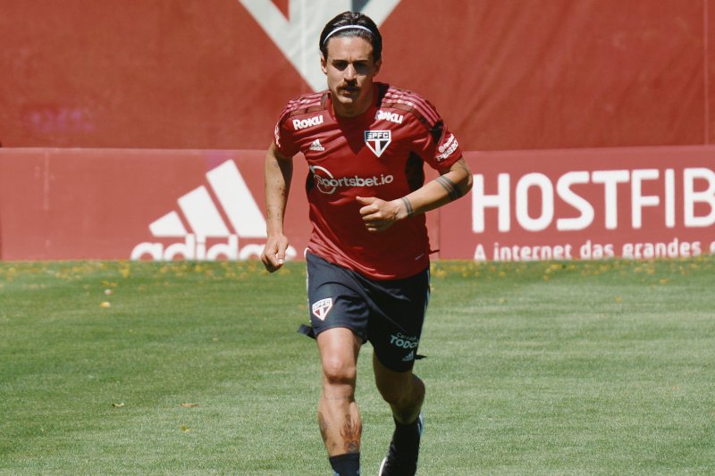 Gabriel Neves en su primer entrenamiento con Sao Paulo. Foto: @SaoPauloFC