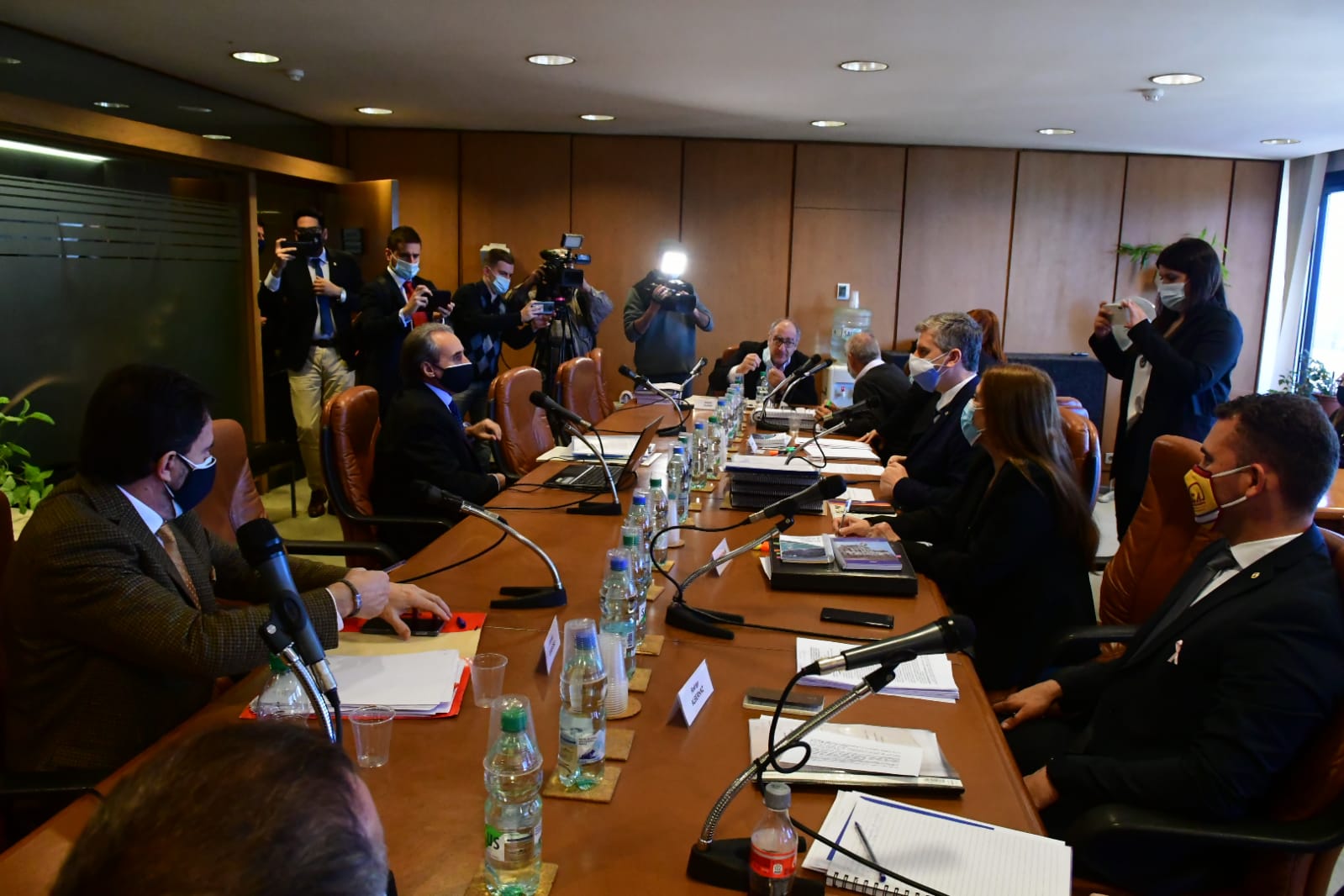 Remo Monzeglio comparece en comisión investigadora de Turismo. Foto: Francisco Flores