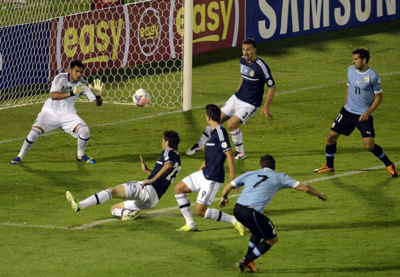 Gol del Cebolla Rodríguez a Argentina