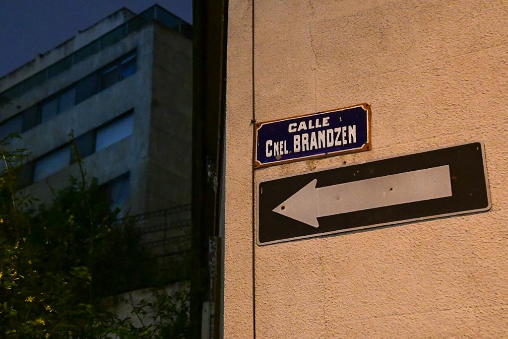 Cartel calle Brandzen. Foto: Estefanía Leal