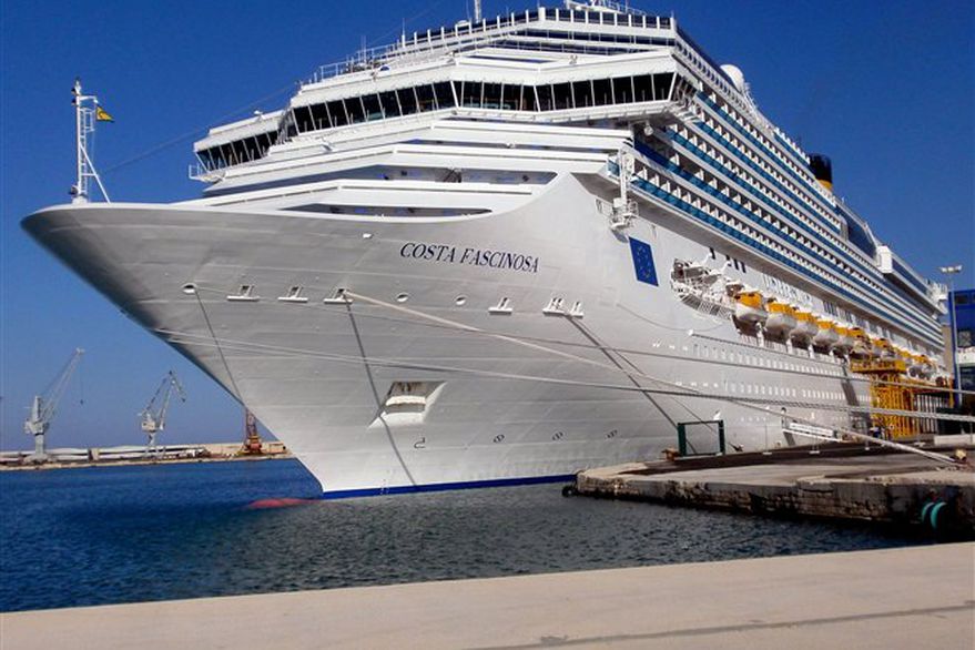 El crucero Costa Fascinosa. Foto: La Nación