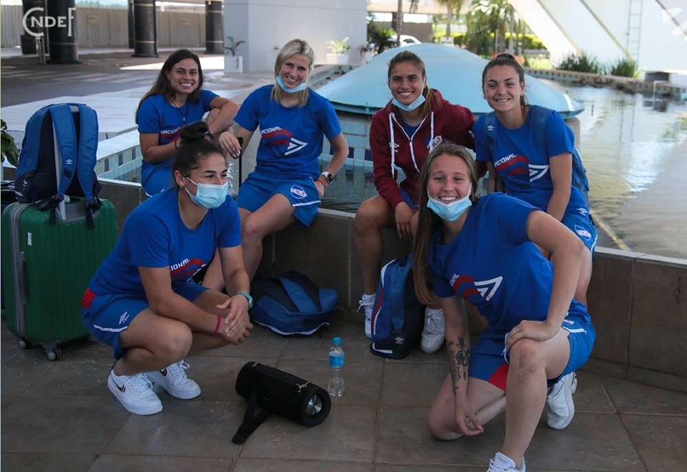 El plantel femenino de Nacional está preparado para el debut. Foto: @CNdeFfemenino.