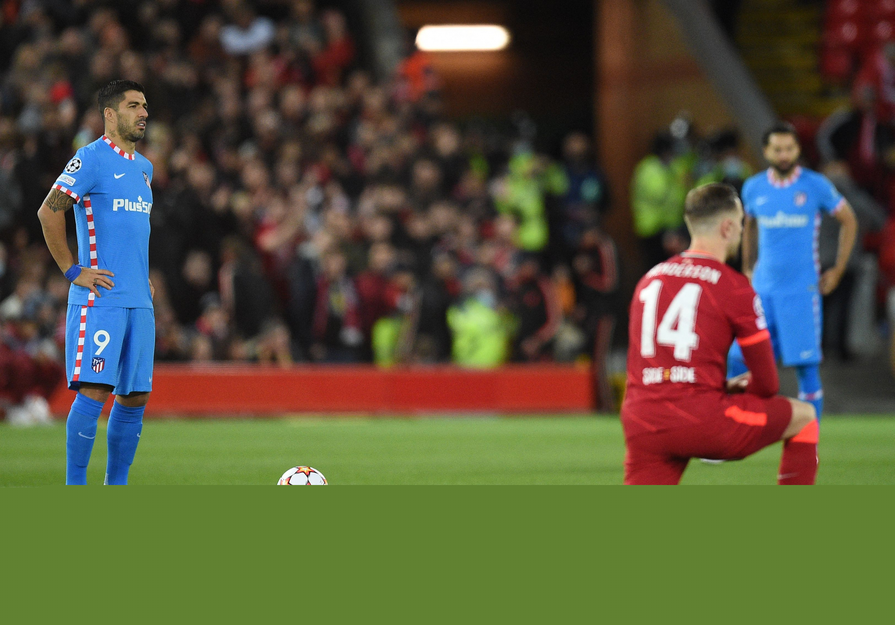 Luis Suárez ante Liverpool. Foto: AFP