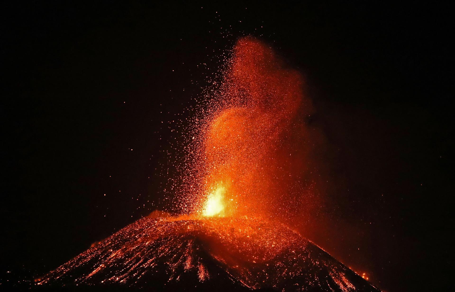 El volcán Cumbre Vieja en erupción. Foto: Efe
