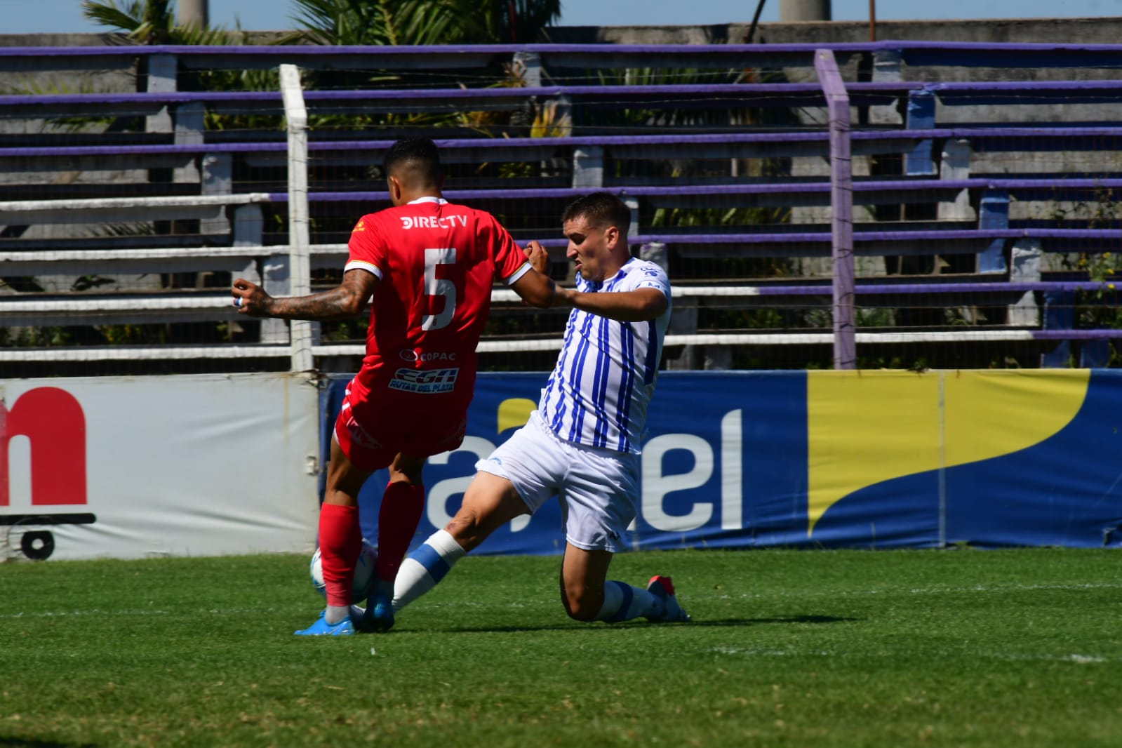 Cerro Largo jugó como local en el Parque Capurro ante Rentistas. Foto: Francisco Flores.