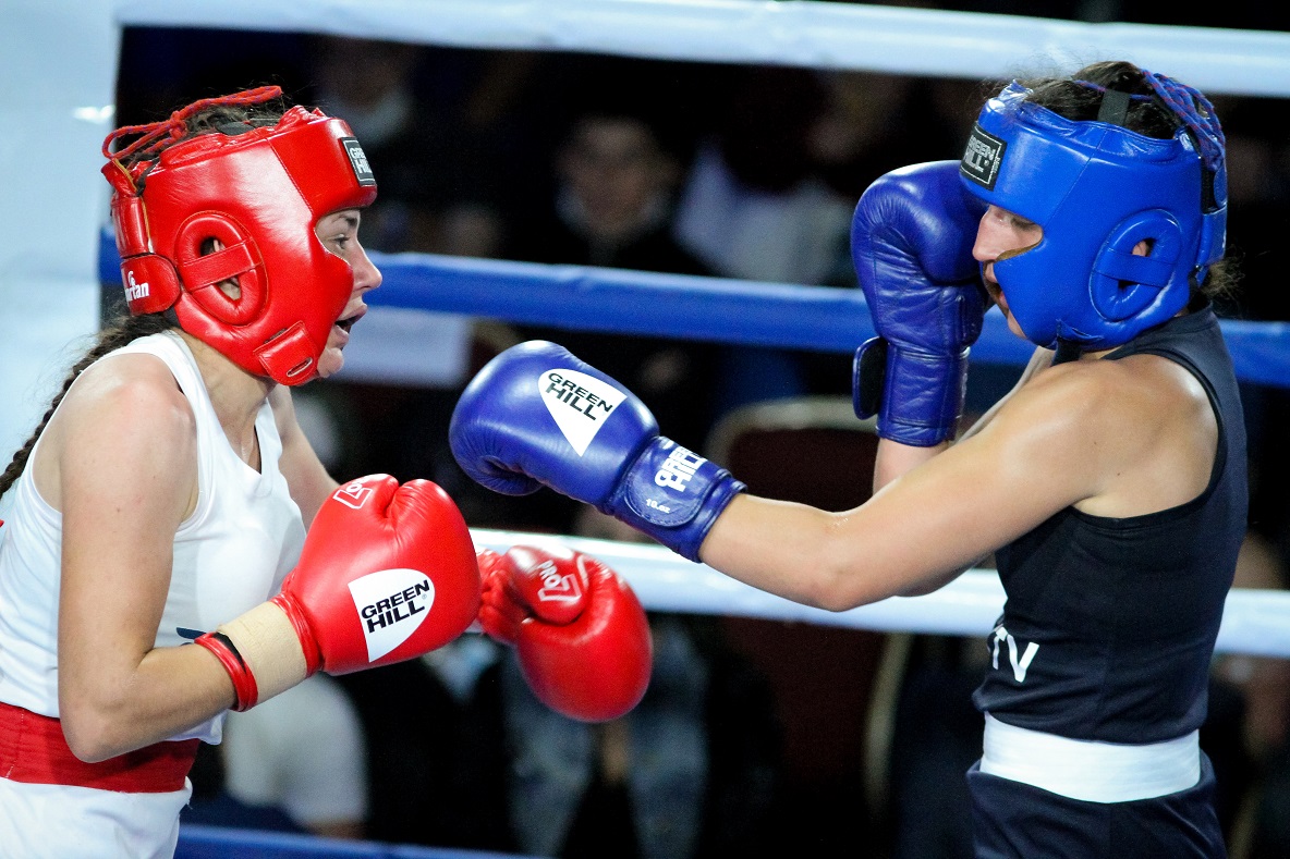 El Súper 6 de boxeo tuvo su noche de gala. Foto: FUB.