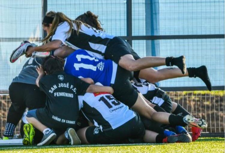 El plantel de San José FC vive los partidos con mucha pasión.