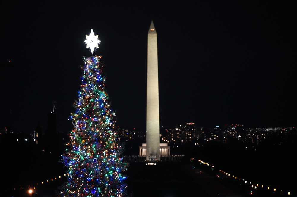 Árbol de Navidad de la sede del gobierno de Estados Unidos. Foto: AFP.