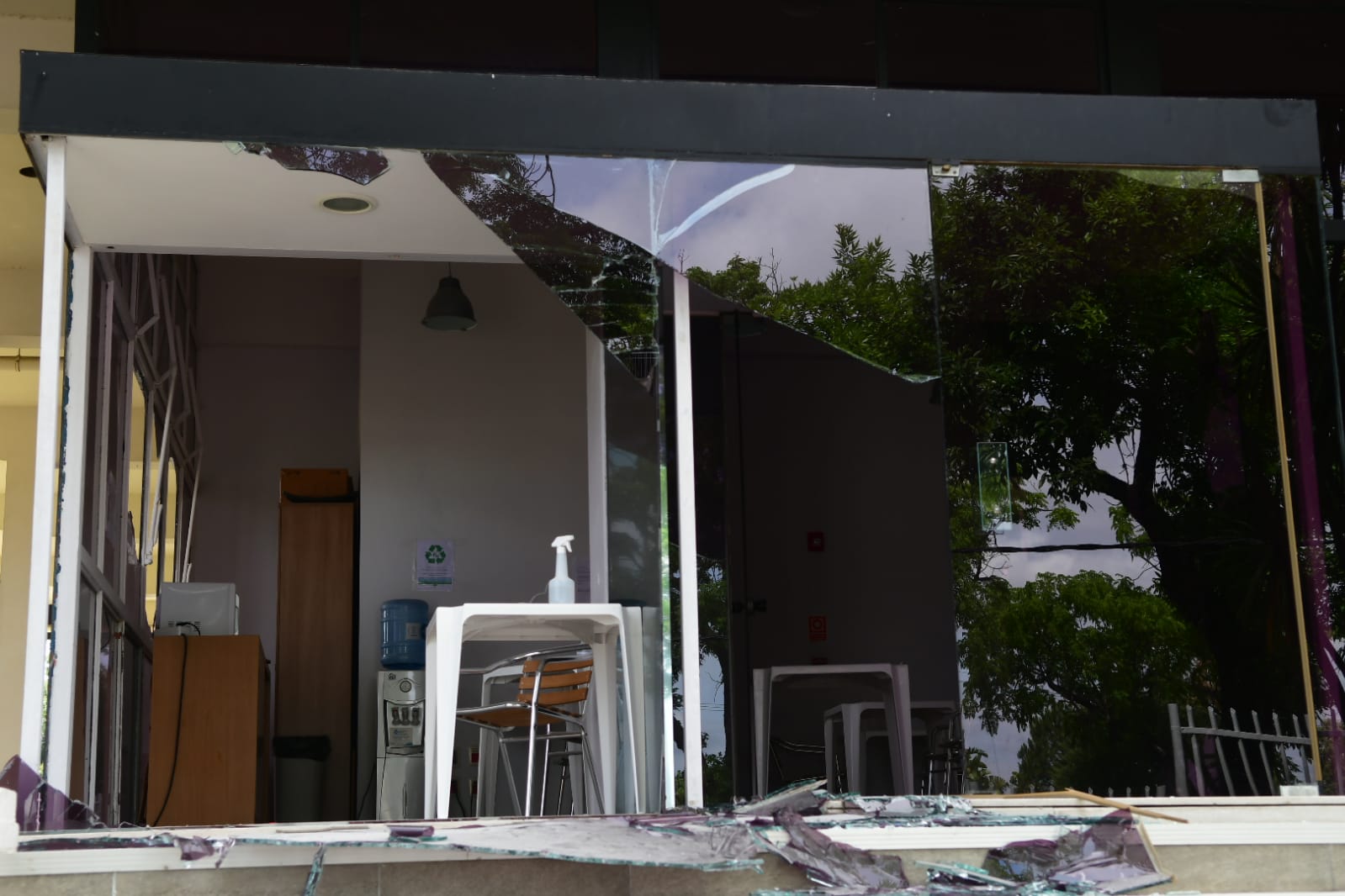 Explosión en planta de medicamentos. Foto: Francisco Flores